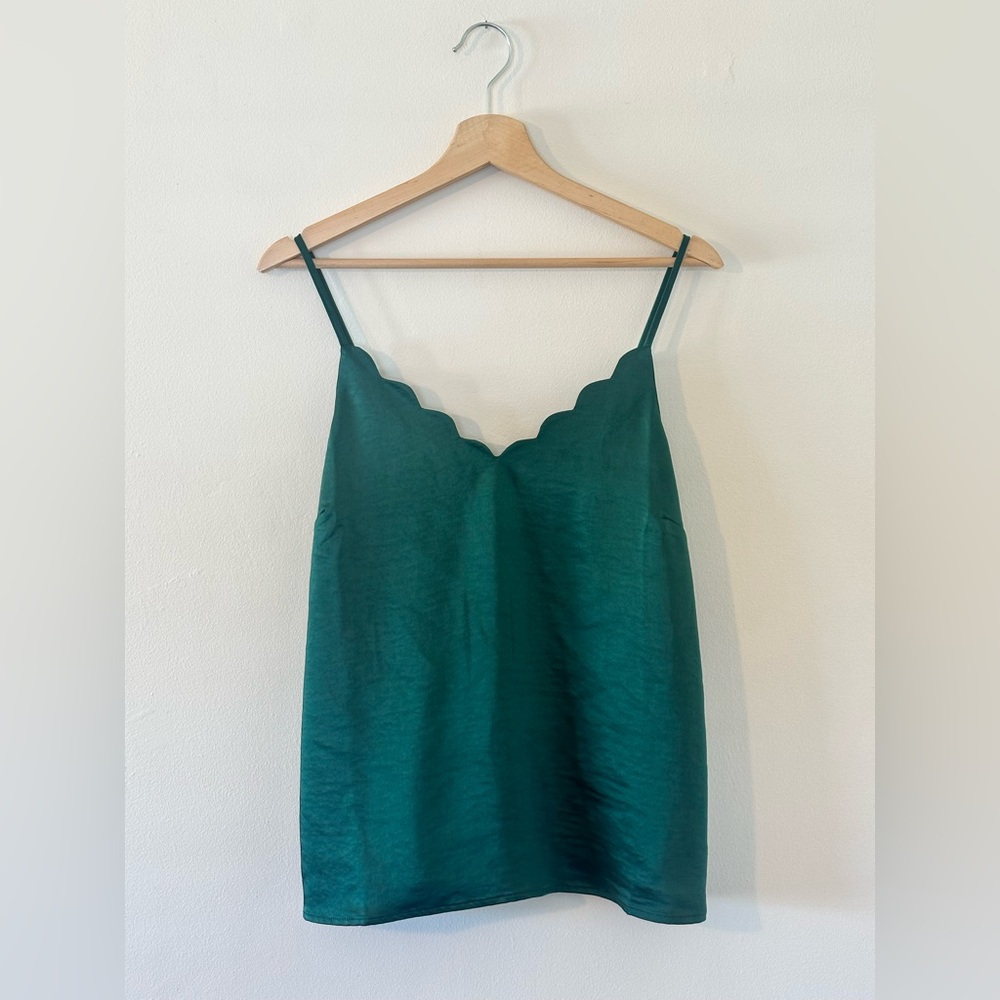 Skies Are Blue Women's Green Scallop-Edge Tank Top, Sz M